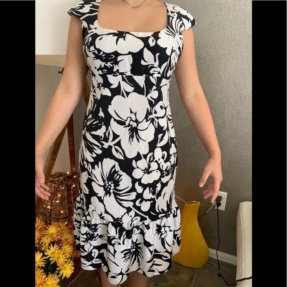 5 for $25 Ann Taylor dress size 8